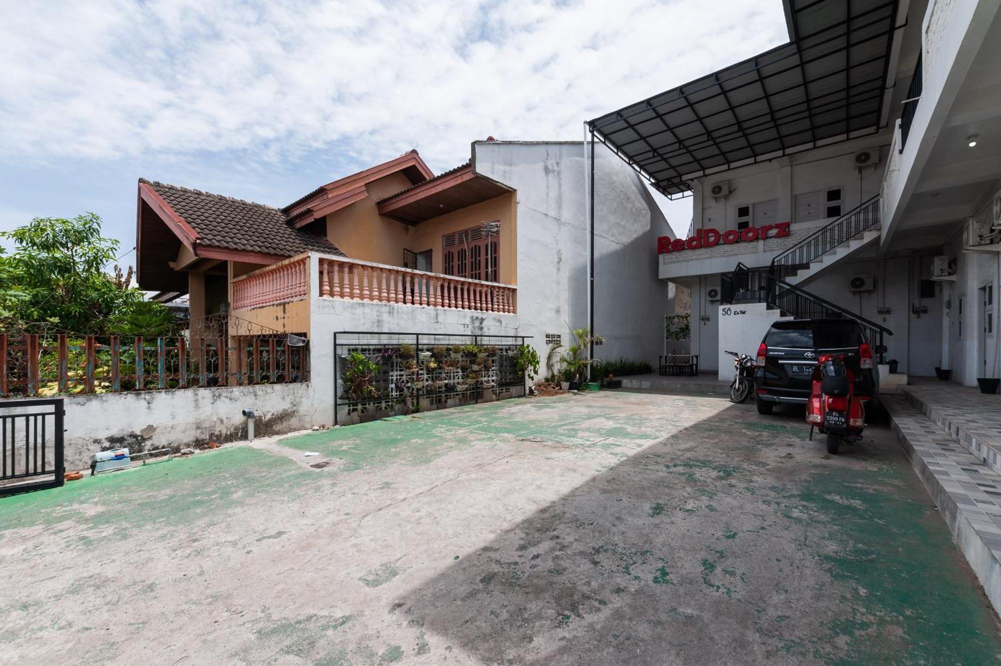 Reddoorz Syariah Near Rsud Zainoel Abidin Banda Aceh Exterior foto
